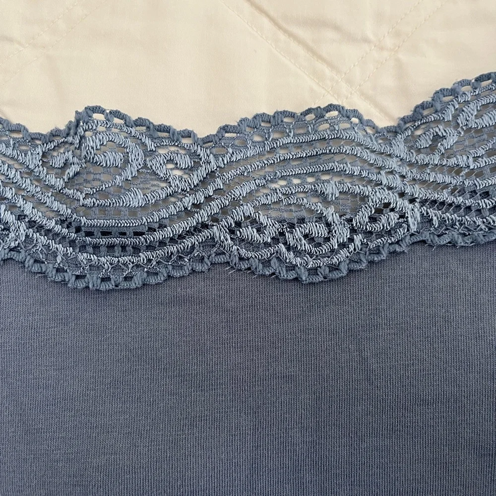 Ann Taylor top - Picture 2 of 3